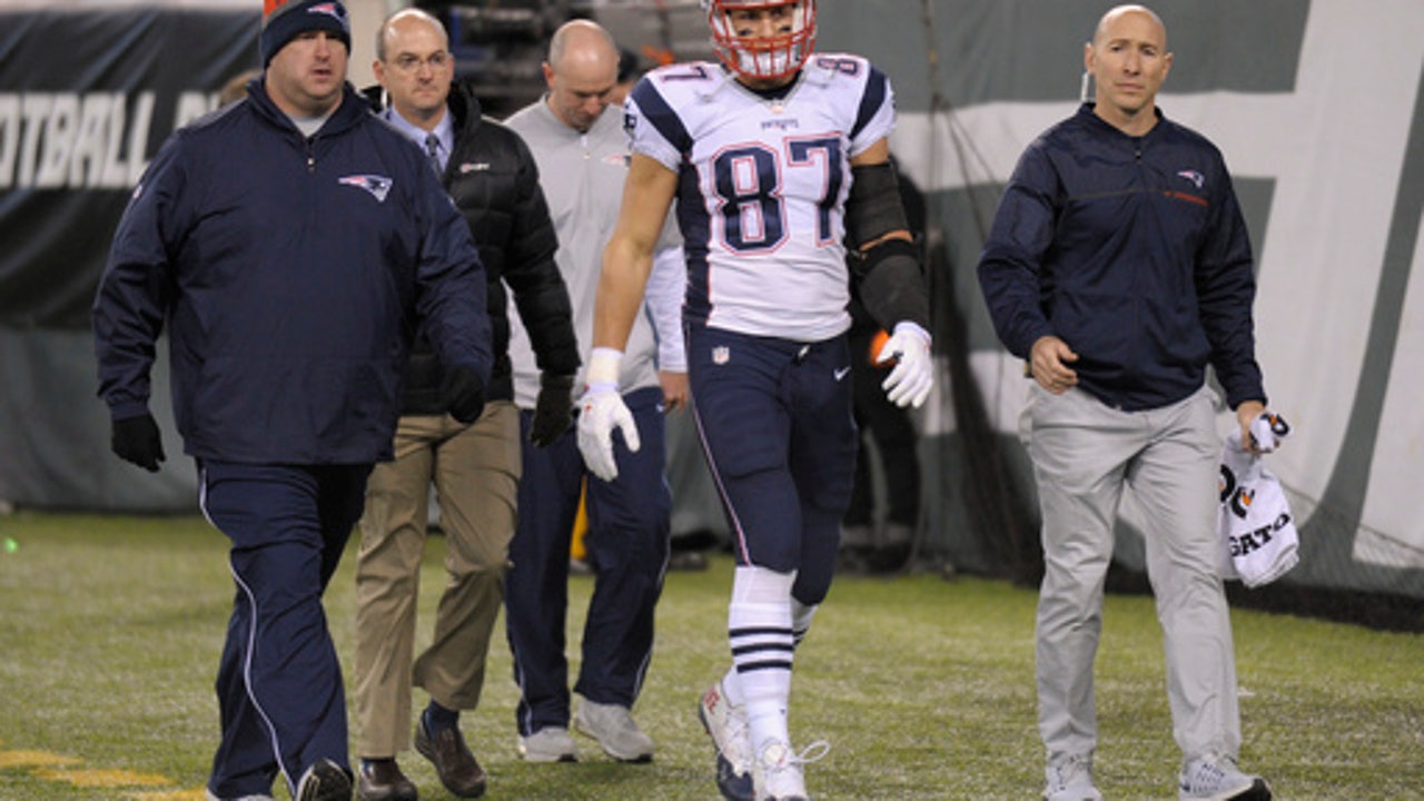 The Latest: Bibbs returns after helmet-to-helmet hit